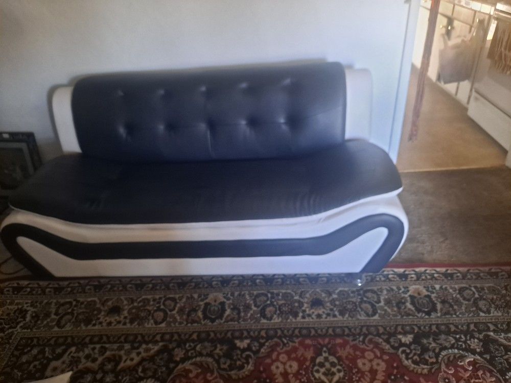 4 pics White/Black leather sofa