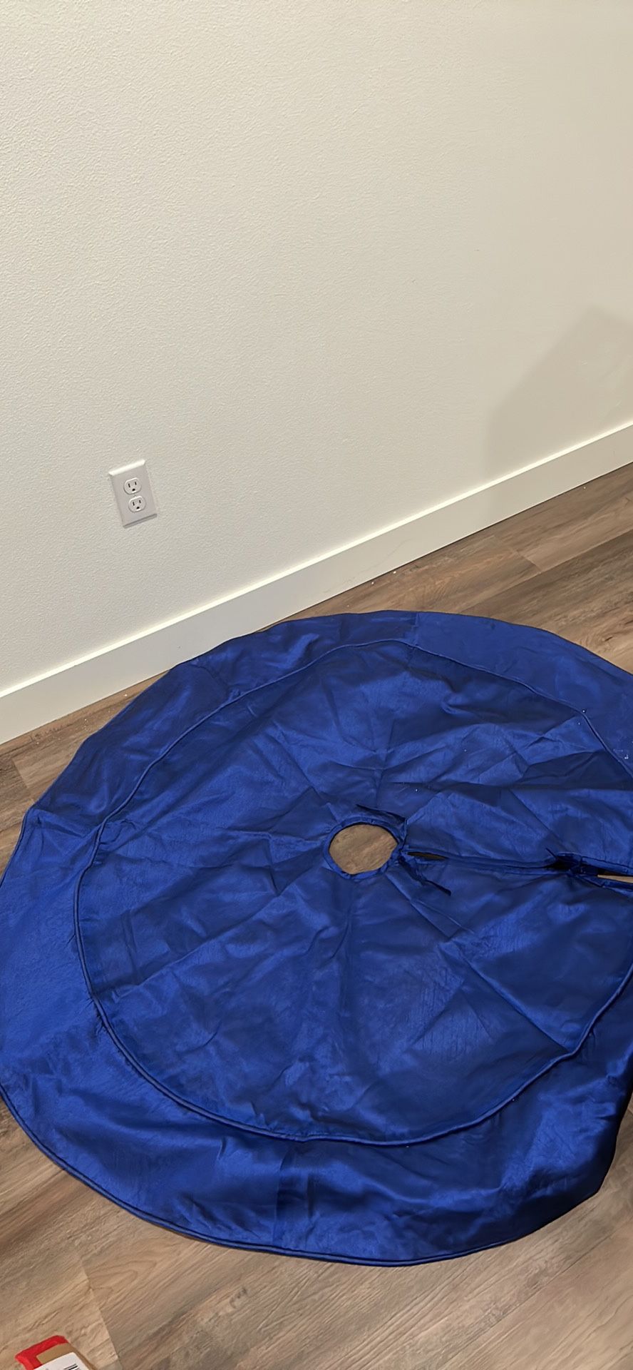 Blue Tree Skirt