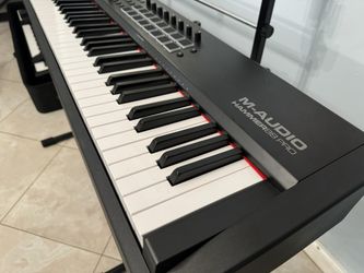 M-Audio Hammer 88 Pro 88-key Keyboard Controller