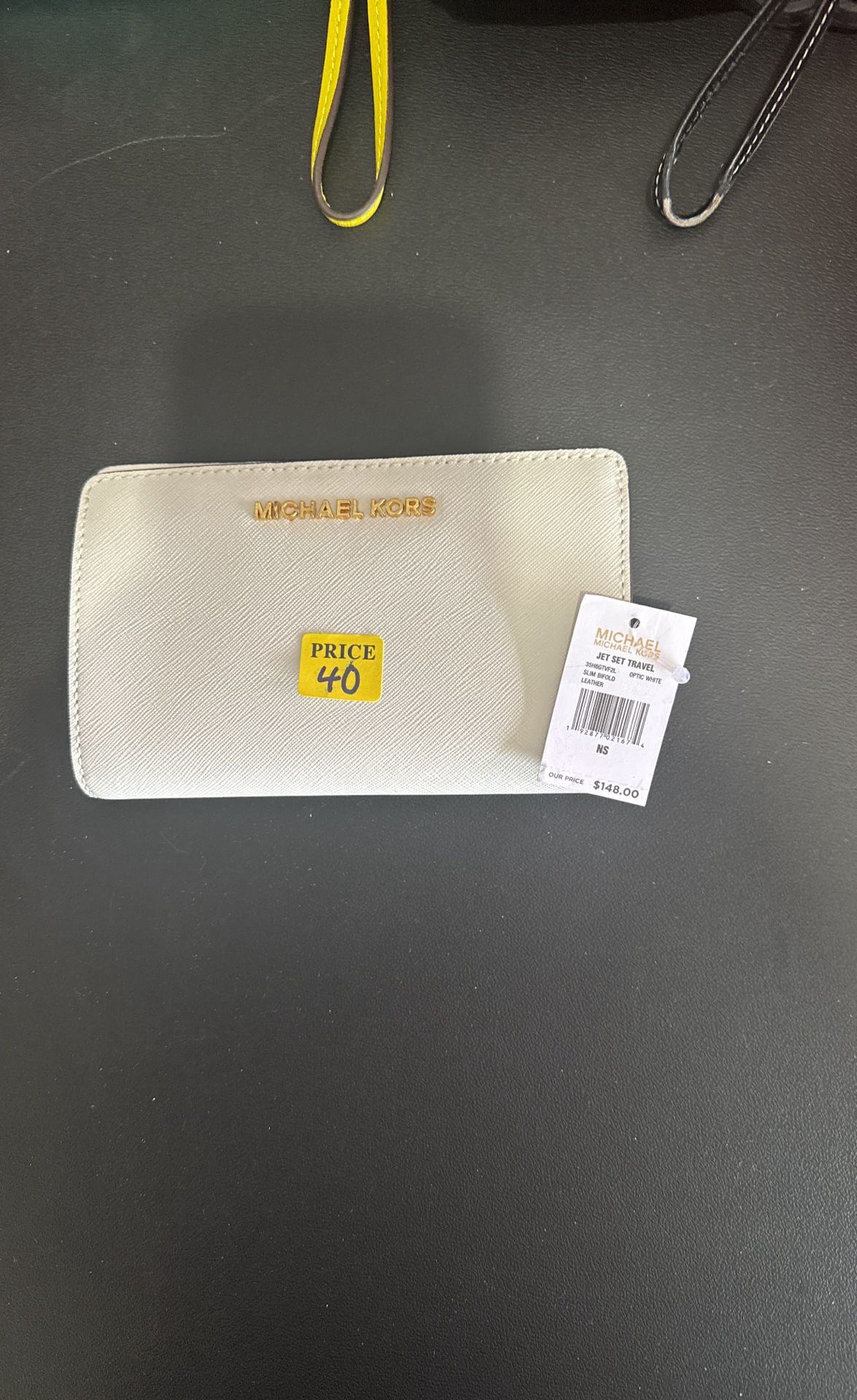 White Michael Kors’s Hand Wallet