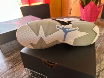Air Jordan 6 Retro "UNC" (University Blue)