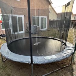10ft Trampoline With Safety Net 