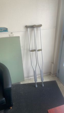 Aluminum crutches