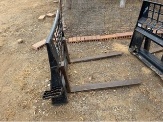 Skidsteer forks