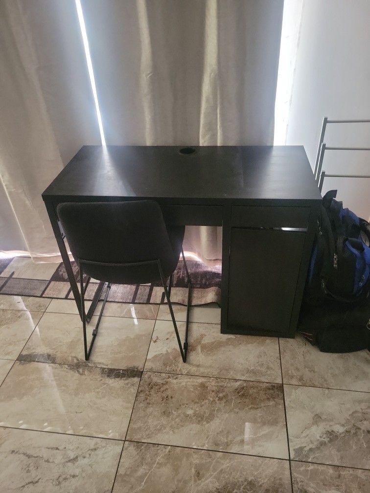 Office table + chair