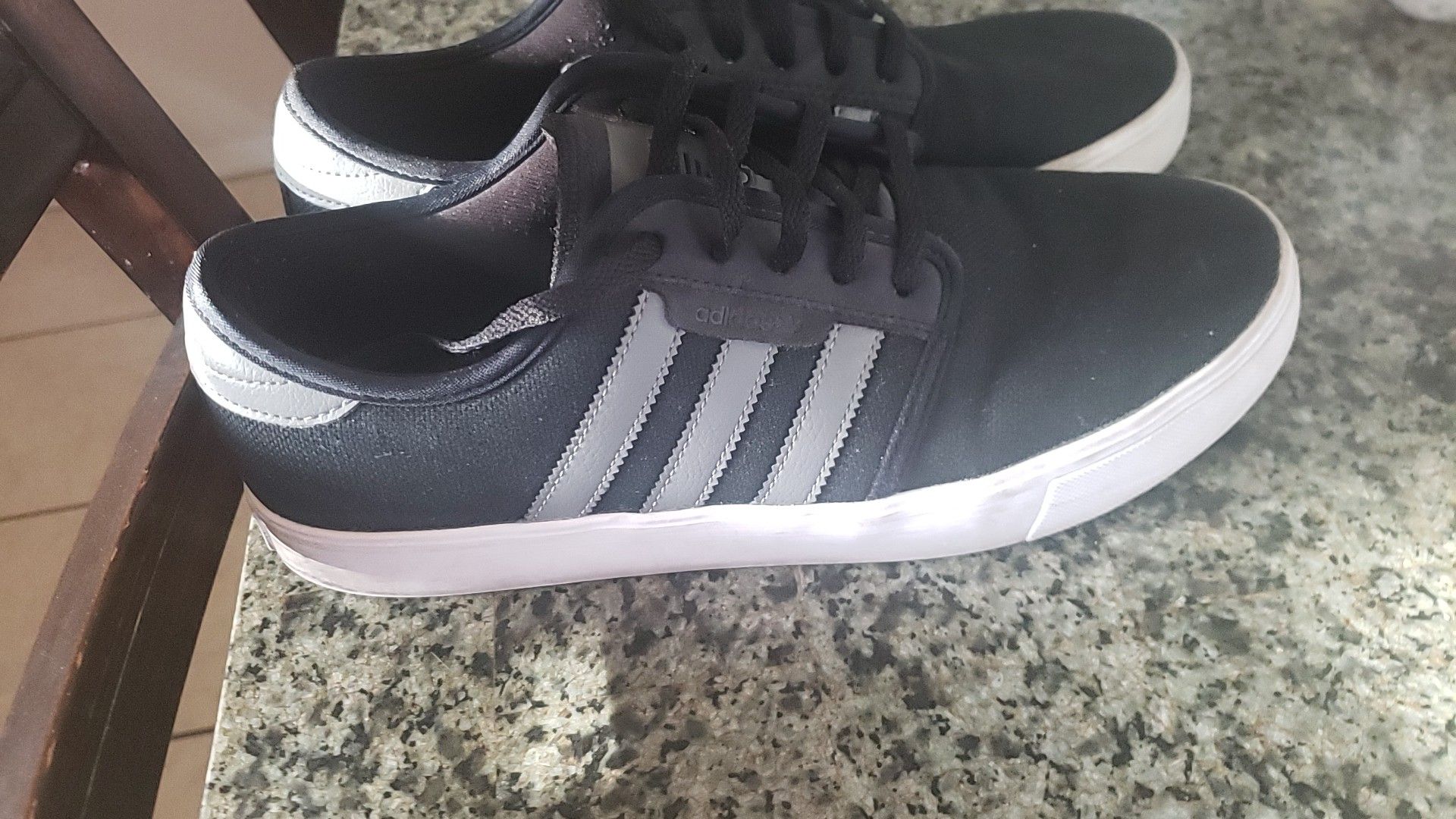 Adidas Men 81/2