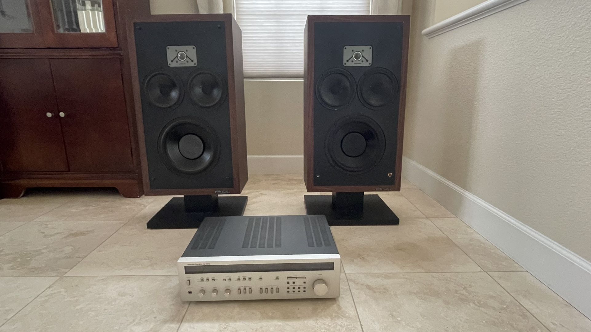 Harman Karson HK 590i Stereo Receiver / Polk Audio speakers