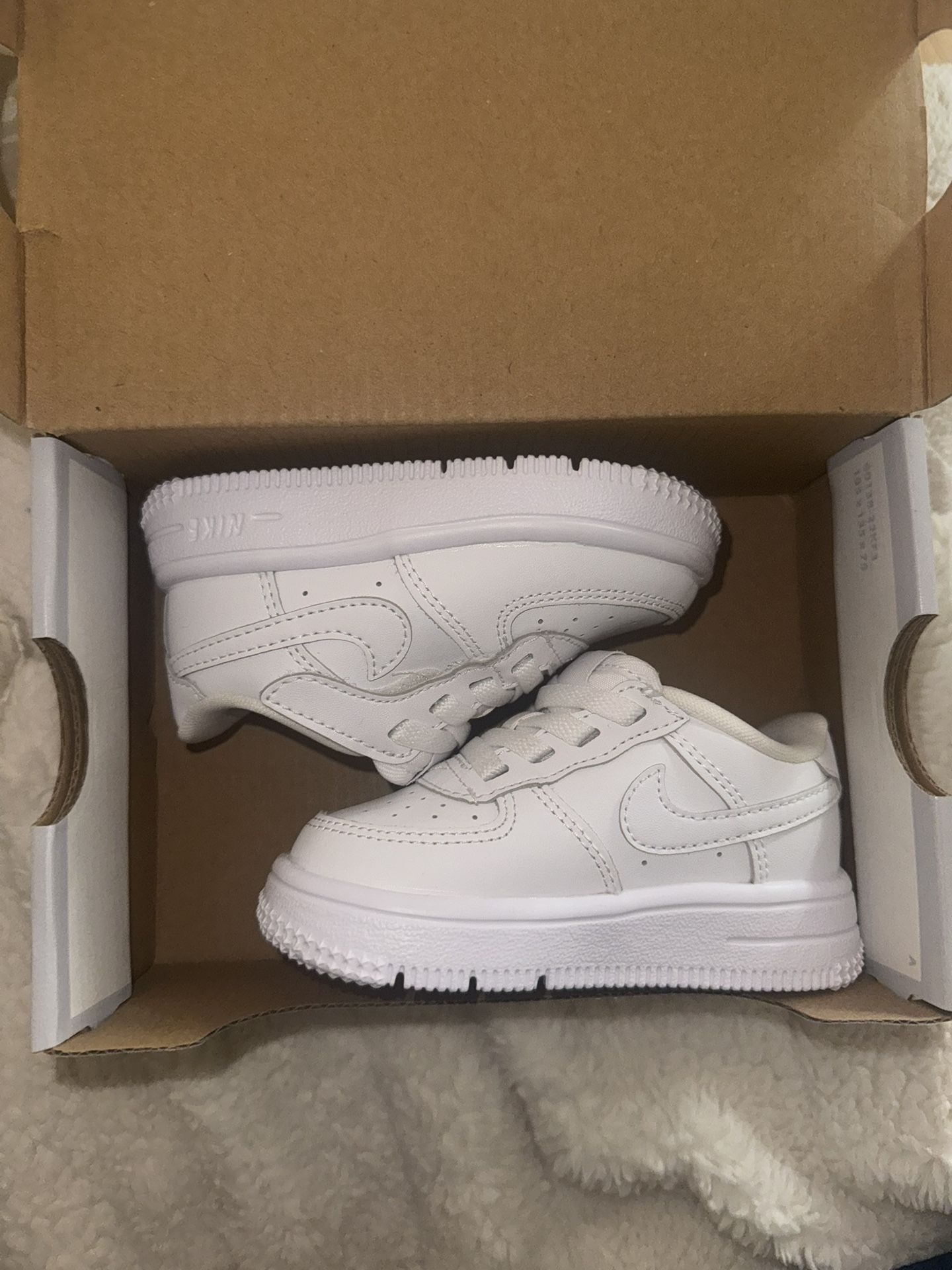 Nike 5c Brand New In Box