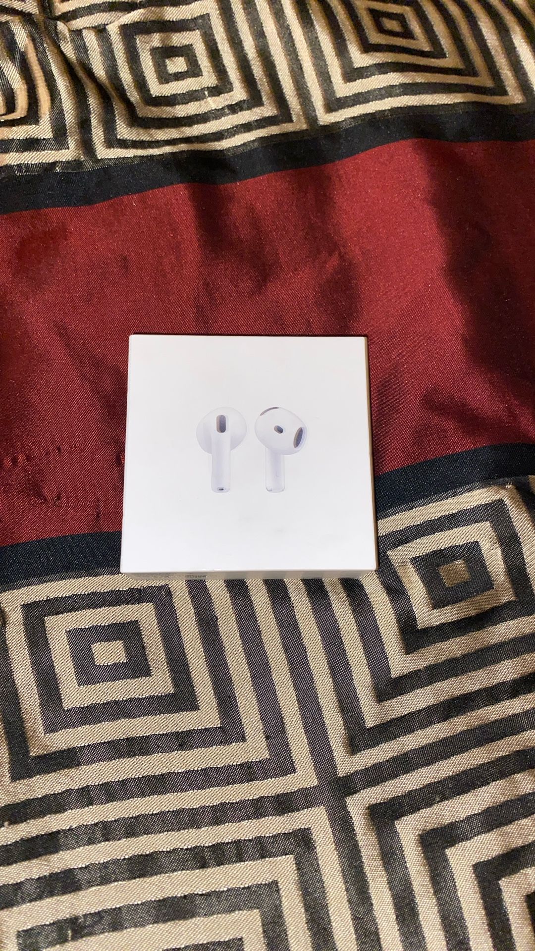 AirPods 4