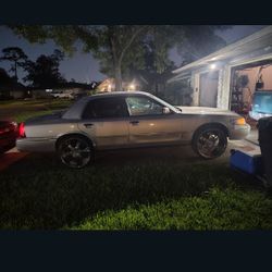 2000 Grand Marquis  Ls 167000 Miles 24inch Rims Motor On Point