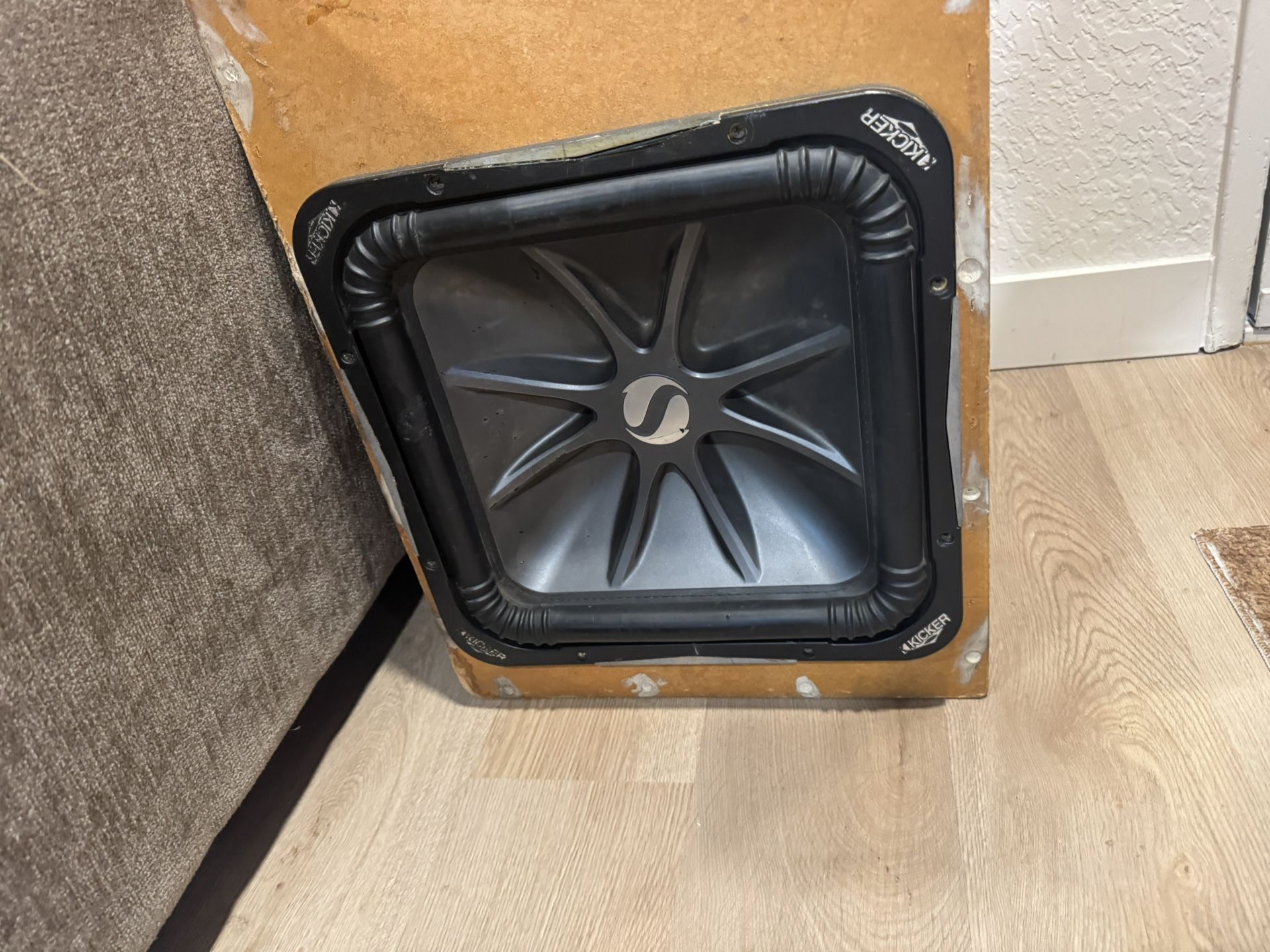 15” Square Kicker L7 And 3600.1d Brutus Hifonics Amp