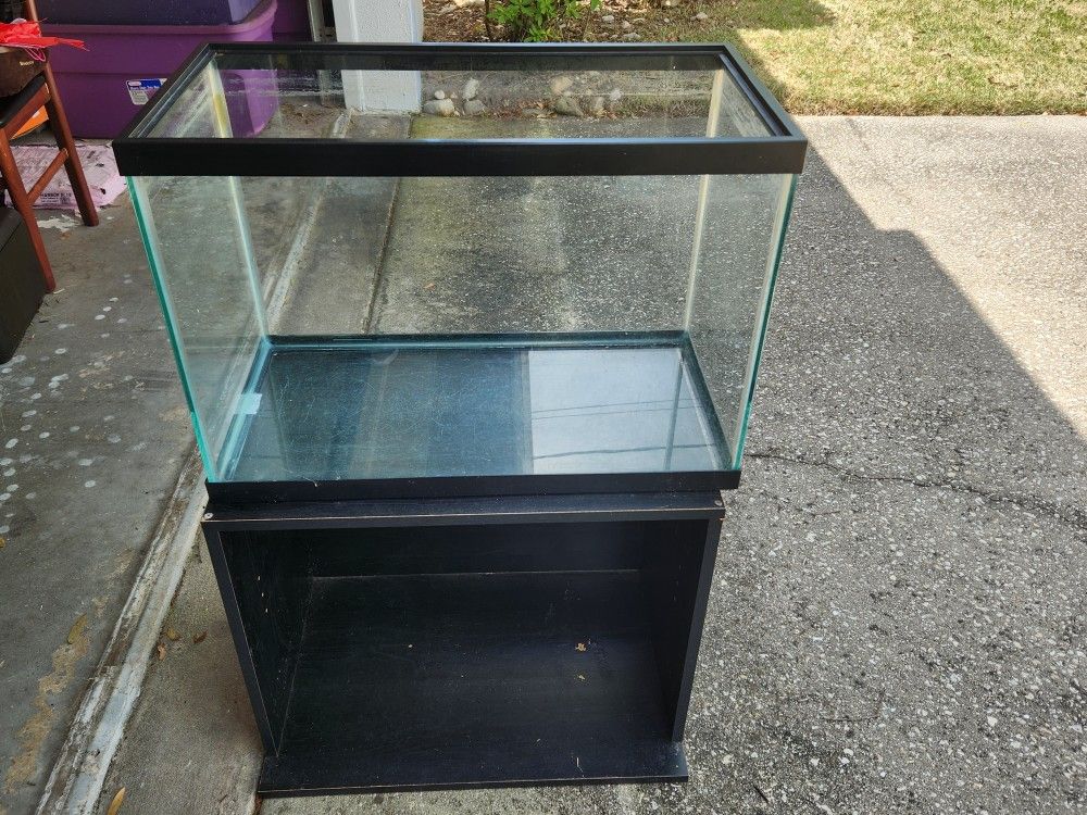 FISH TANK WITH STAND