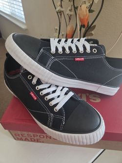 Levi's Low-Top Canvas Sneakers
