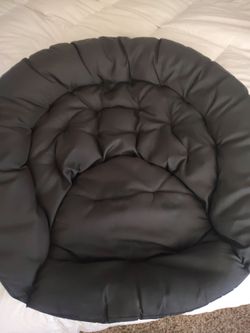 Folding round lounge chairs