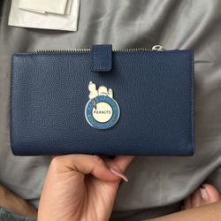 Marc Jacob’s snoopy wallet 
