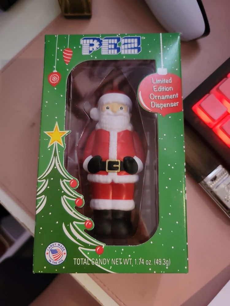 Santa Pez Dispenser Ornament