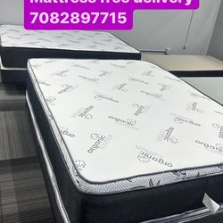 Huge sale for Mattress And Box Twin size #mattress and box 150.$ full 190$ Queen 200$ king 290$. free delivery free set up 708….289…7715… cash or Zell