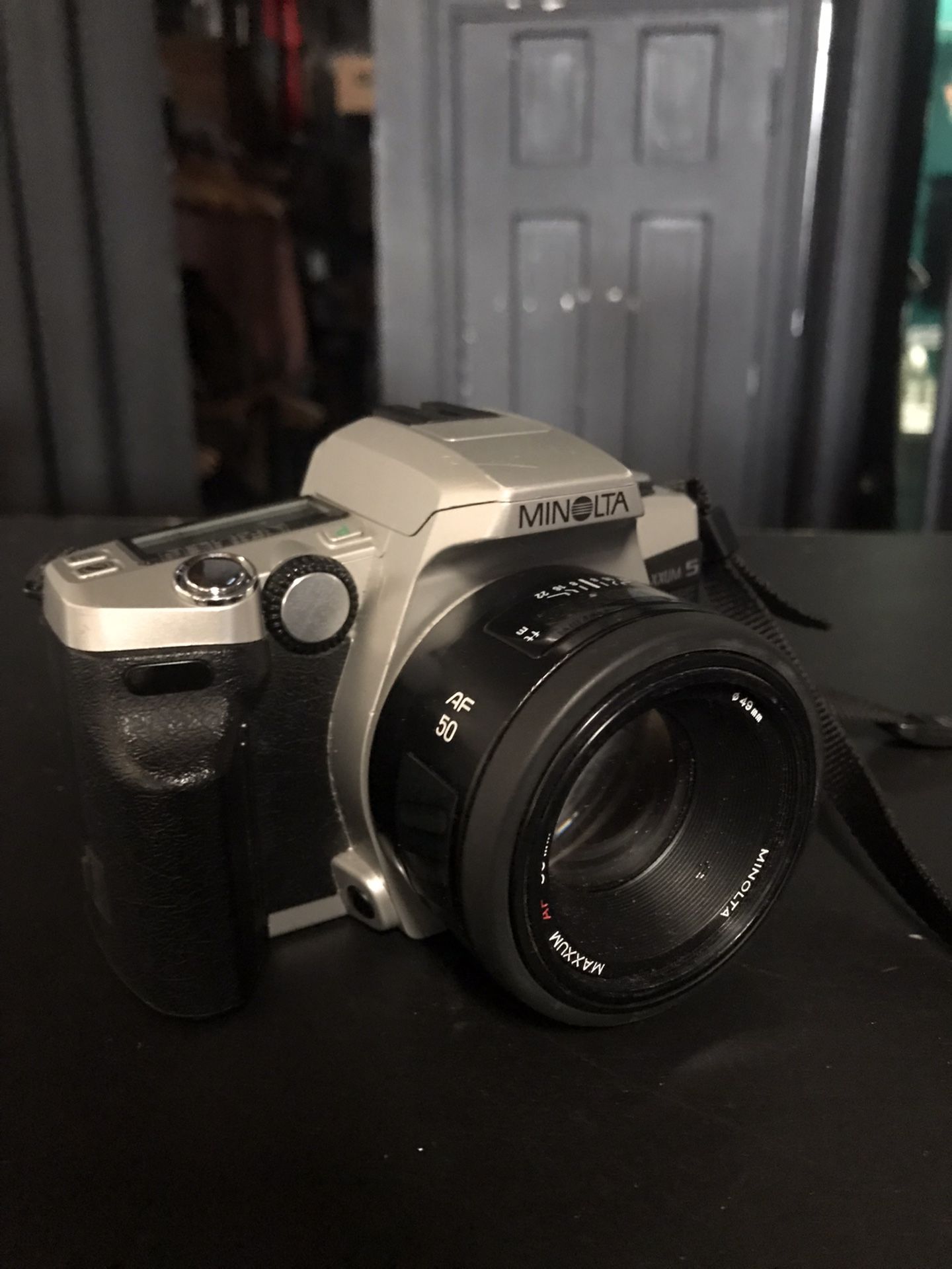 Minolta Maxxum 5 35mm SLR Film Camera 