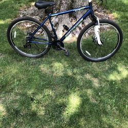 27.5” Mountain Bike (duel Disc Brake/like New)
