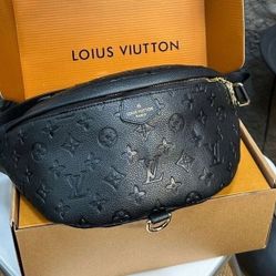 New Louis V Crossbody Fanny Bag