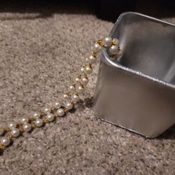 Pearls Long Pendant 