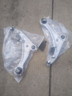Brand New Lower Control Arms For A 2013 Nissan Altima Coupe 2.5