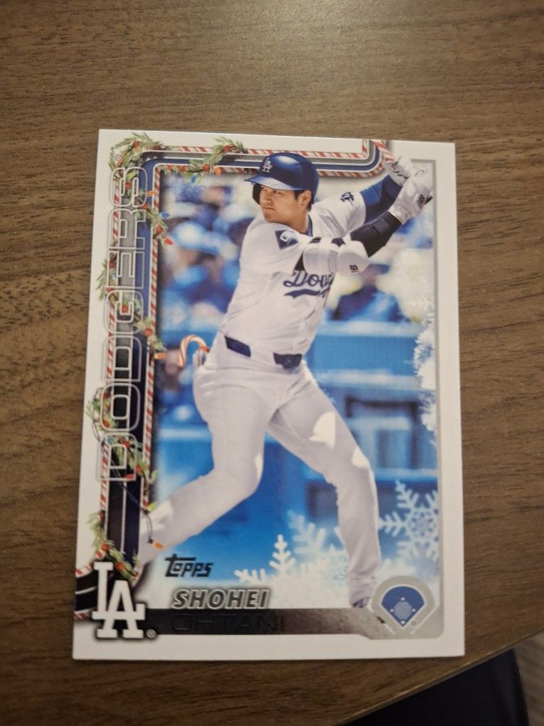 2025 Topps Holiday Shohei Ohtani Candy Cane Card