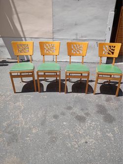 Vintage MCM Stakmore Folding Chairs – Set of 4 – Gorgeous Carved Wood Backs-Rare Find