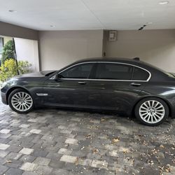 2012 BMW 7 Series 