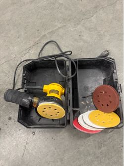 DeWalt DW421 Corded Orbital  5" Disc Palm  Sander