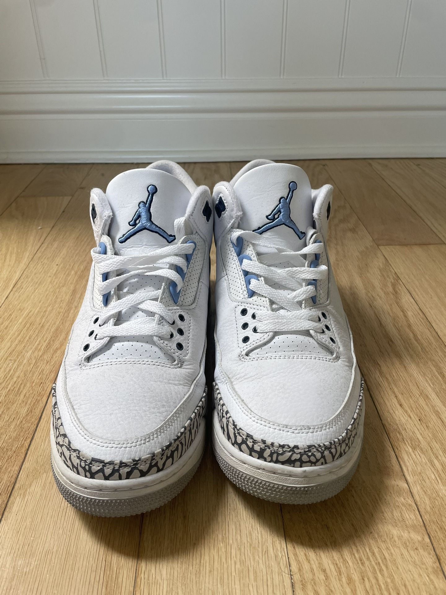 Air Jordan UNC 3 Retro (size 10)