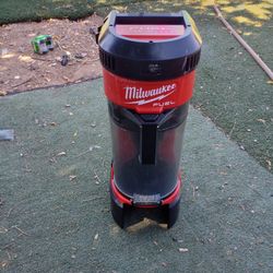 Milwaukee M18 Fuel Vacuum Cleaner Only Missing The Hose 