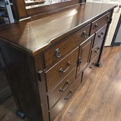 Clairfeild Tobacco Dresser W/Mirror 