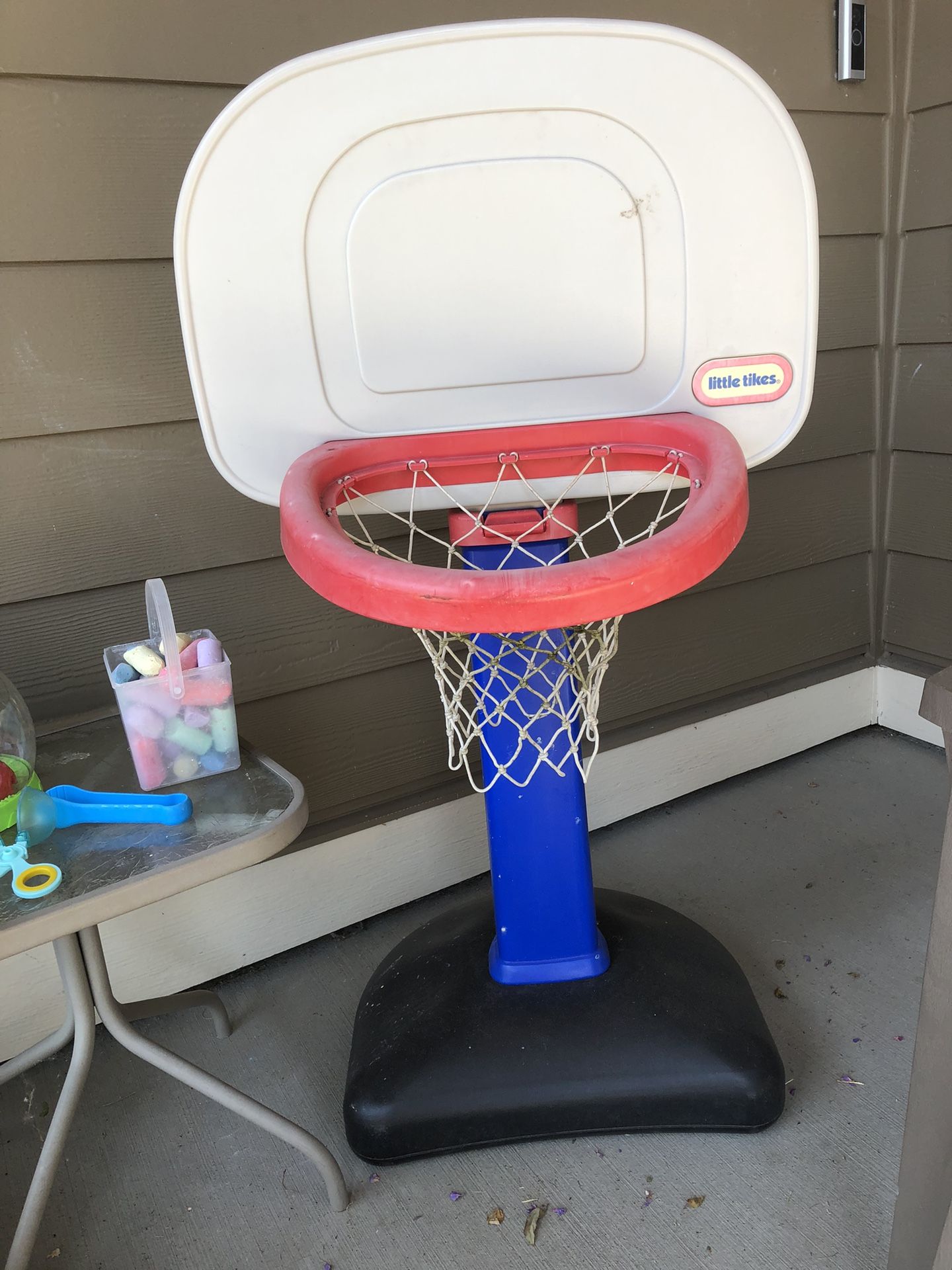 Little Tykes Basketball Hoop