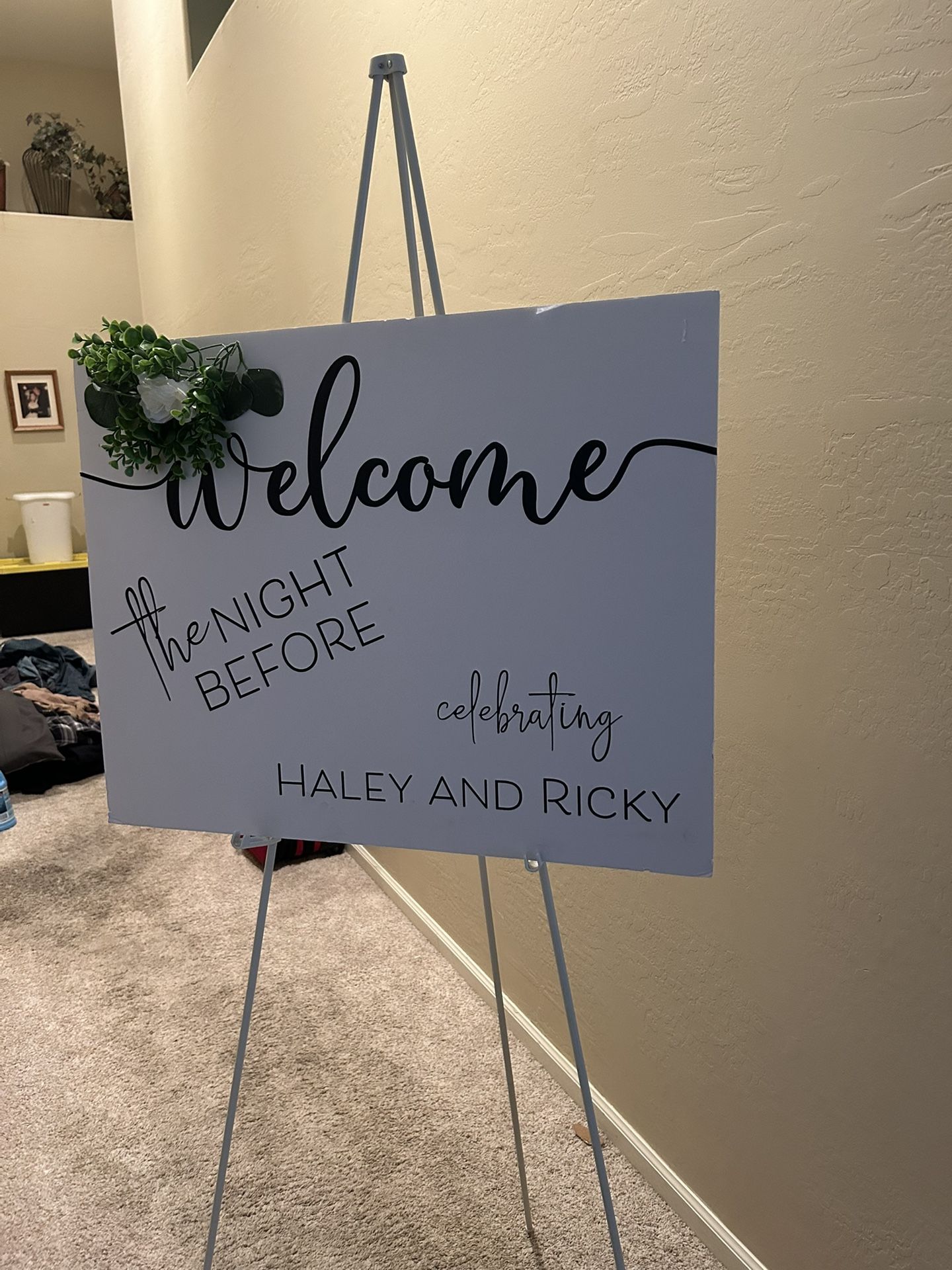 Sign, Rehearsal Dinner