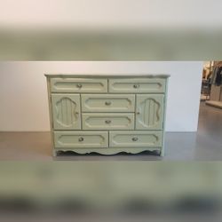 Dresser with Attached Mirror - Like New - Godley, TX