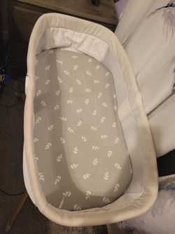 Primo Little Cloud Gliding Bassinet