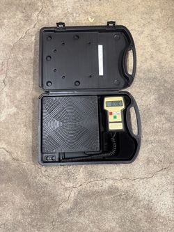 Electronic Refrigerant Scale with Carrying Case