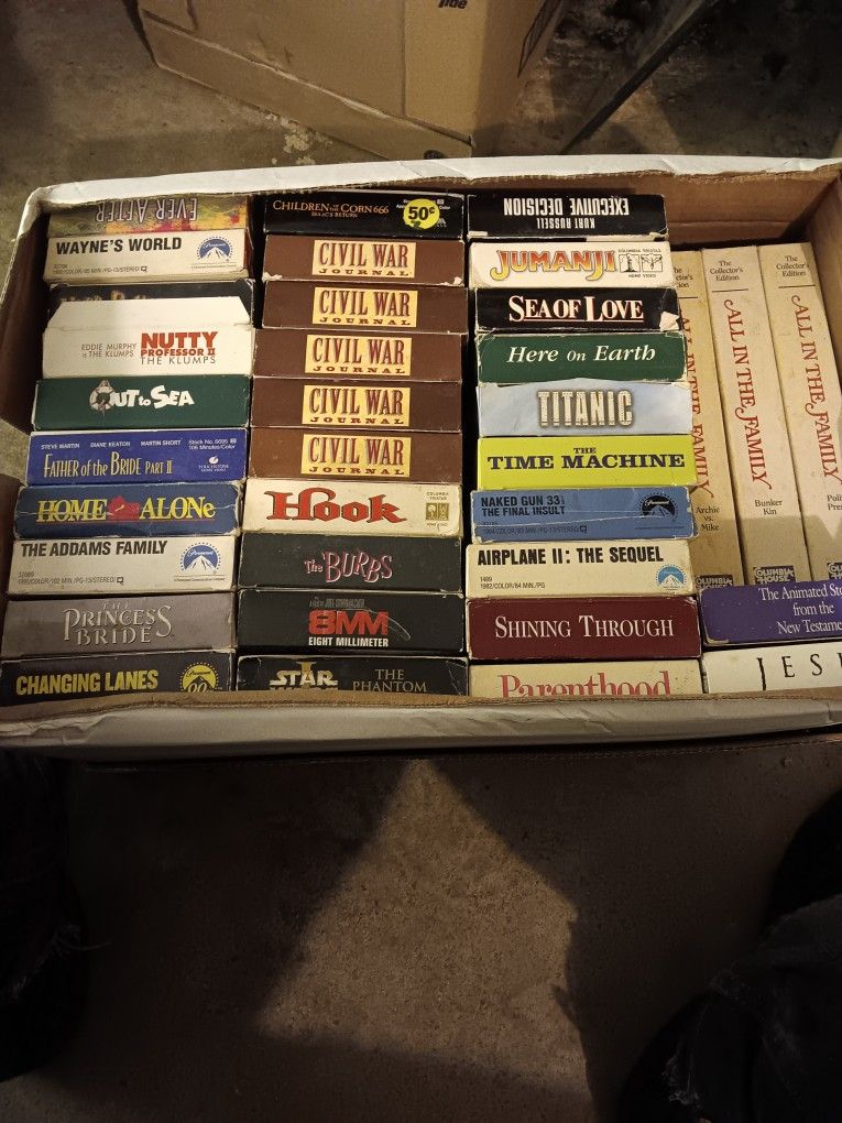 Vhs Movies All Types,drama,comedy ,disney,action Horror Etc