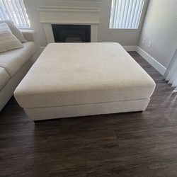 Lyndeboro Oversized Accent Ottoman