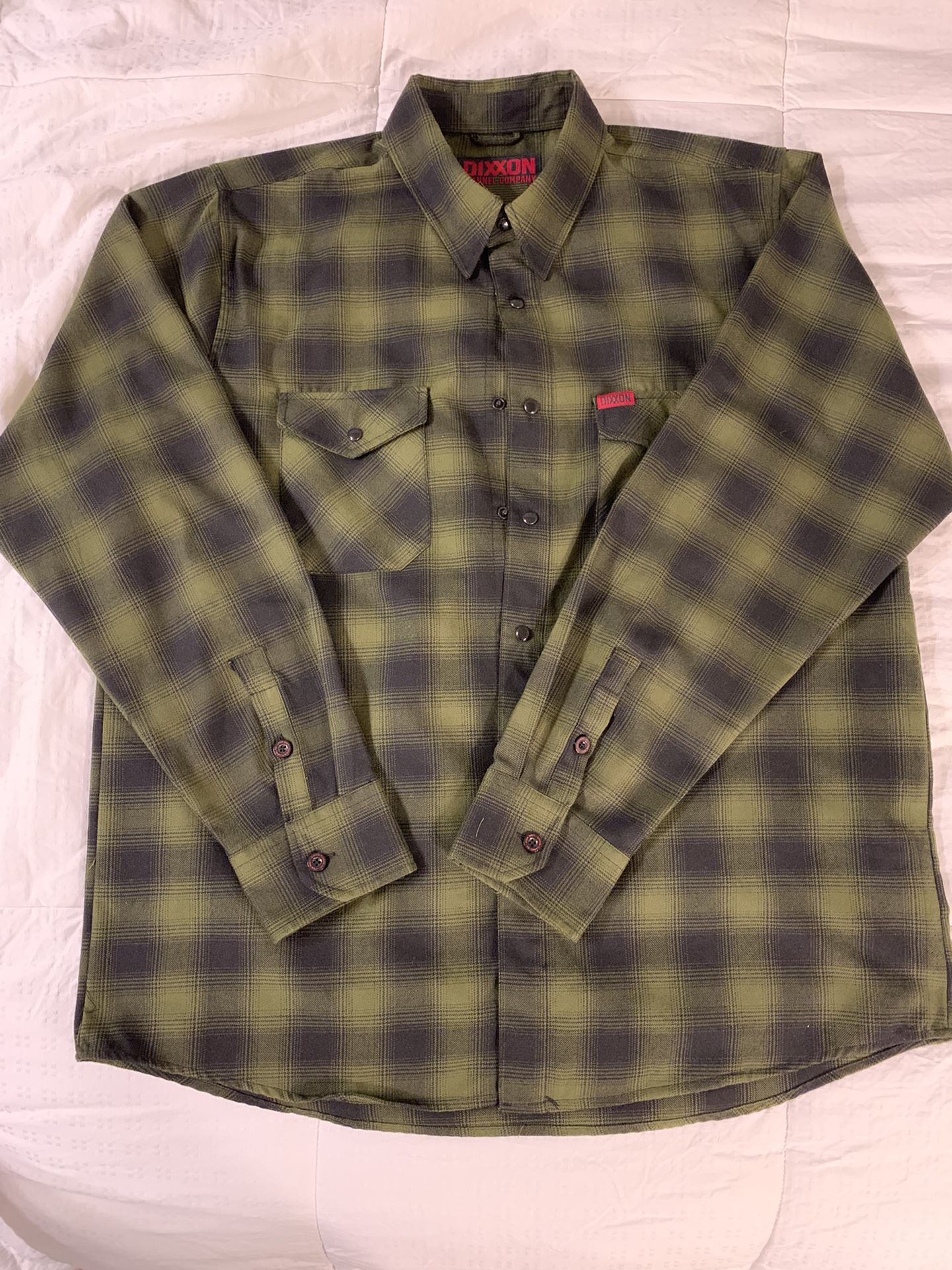 Dixxon Flannel Company - Men’s XL Flannel - Style = Lone Wolf