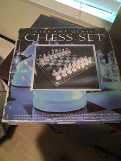 Limited edition glass chess set