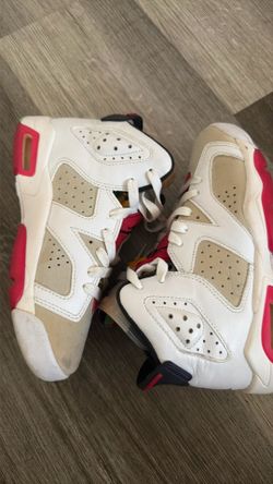 Jordan 6 retro “hare” size 3.5y
