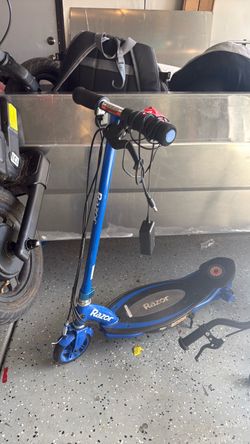 Razor electric scooter