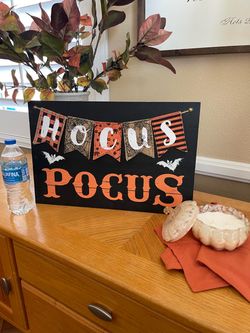 Hocus Pocus Halloween Wood Sign 🧙🧛🏾🕷️