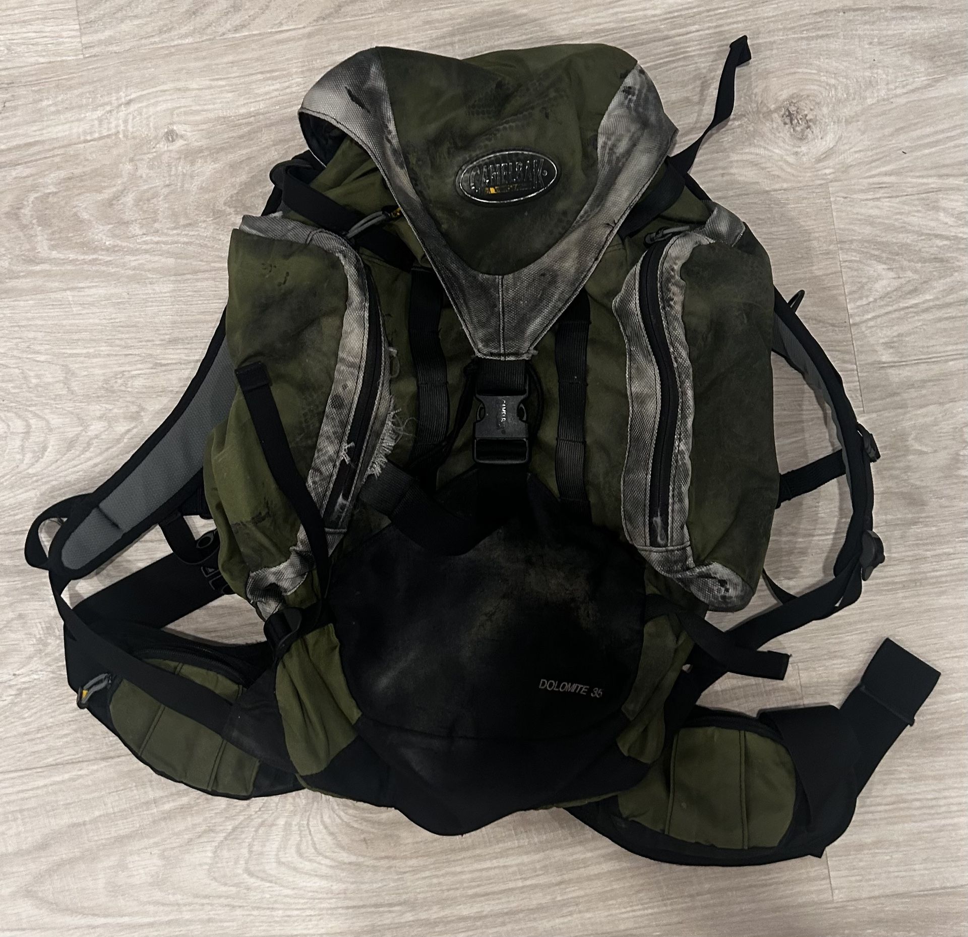 camelbak dolomite 35