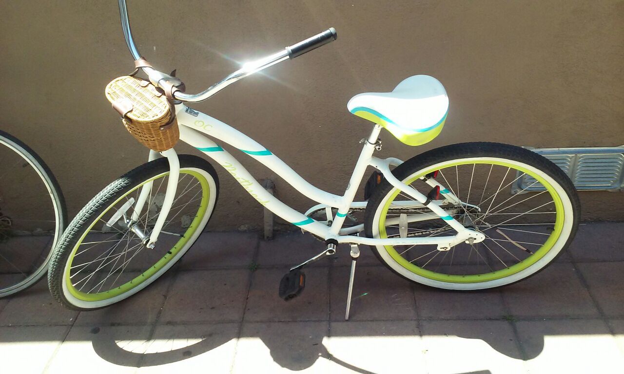 Northrock store beach cruiser