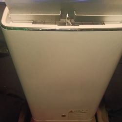 Portable Air Conditioning Unit Floor Model With Wheels, Hoses And Remote 