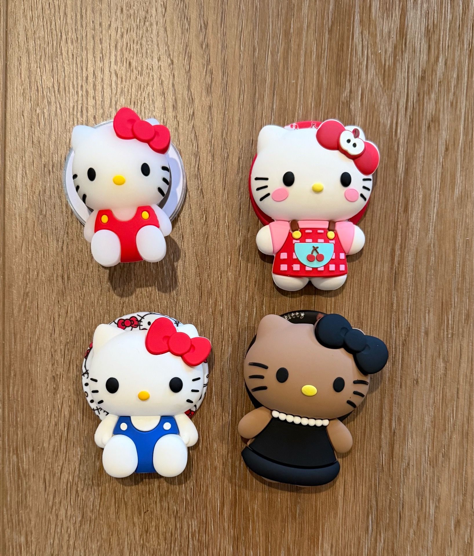 Hello Kitty pop socket, new
