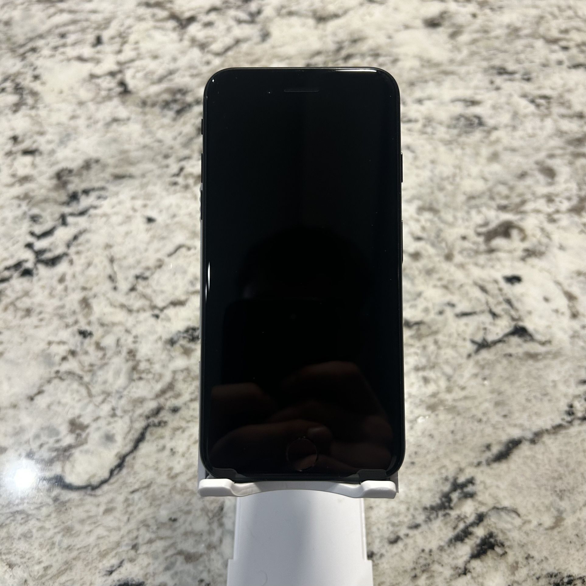 Iphone Se 3rd Gen 64gb With Warranty